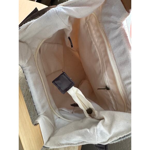 Tropical Leaf Print Canvas Handbag with Bamboo Handles and Adjustable Strap - Picture 8 of 10